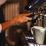 los cafes en los bares