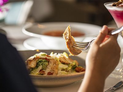 Comer con pausa y relajación