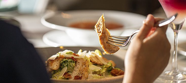 Comer con pausa y relajación